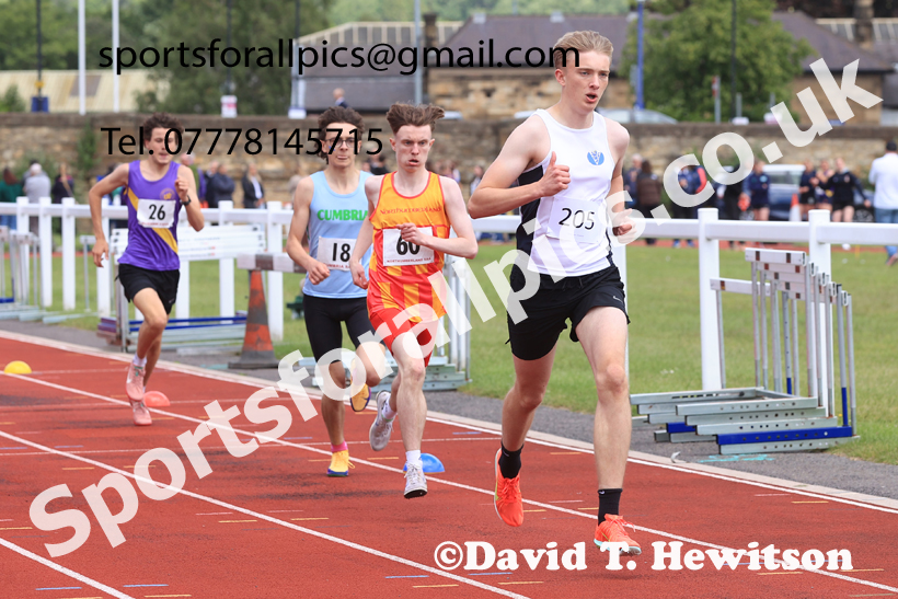 Middle Distance, 2026 Northern Schools Inter Counties, Wentworth, Hexham. Photo: David T. Hewitson/Sports for All Pics
